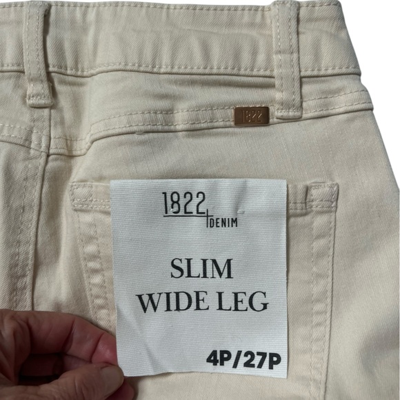 New with tags 1822 Denim Cream Flare Wide Leg Jeans stretch 4P - Picture 6 of 11